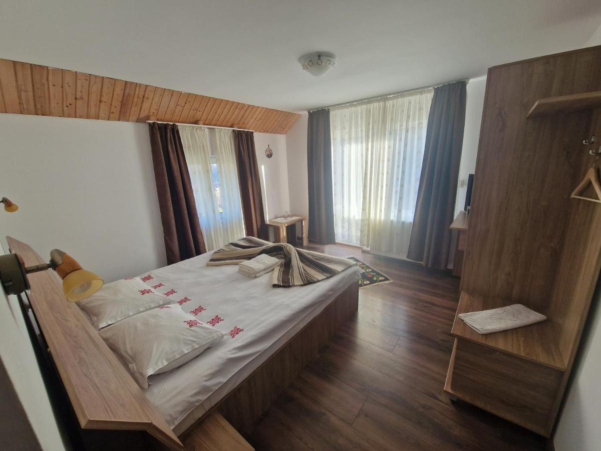 Ograda De La Munte Villa Bran  Exteriör bild