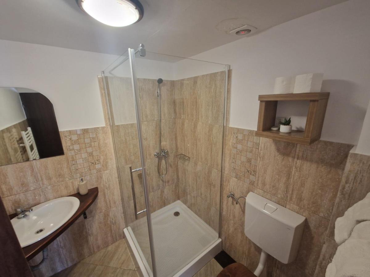 Ograda De La Munte Villa Bran  Exteriör bild