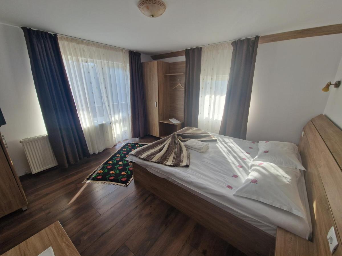 Ograda De La Munte Villa Bran  Exteriör bild